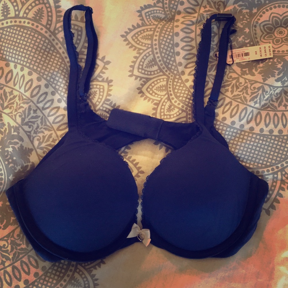 Victoria’s Secret bra